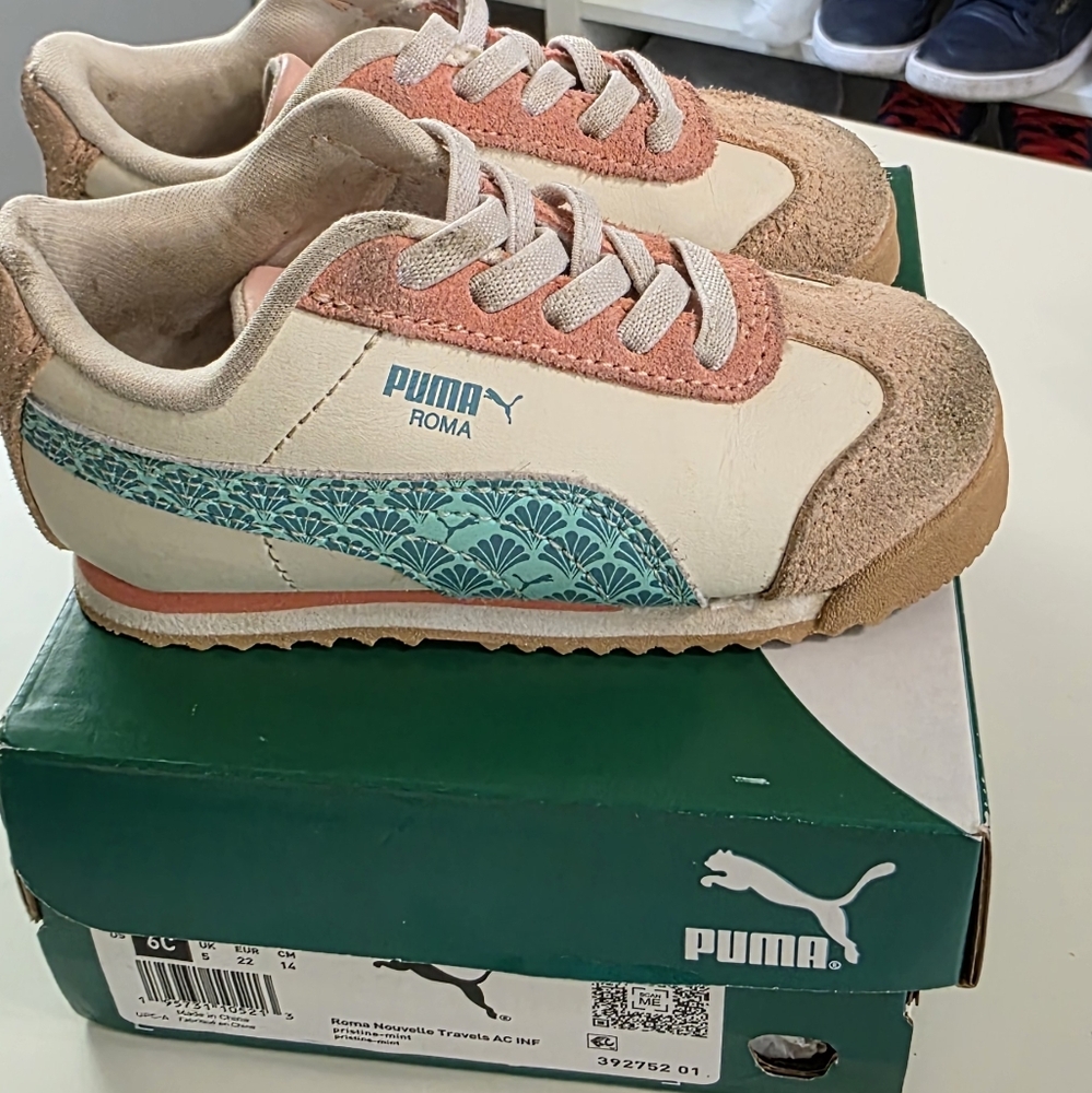 Puma Kids Sneakers - Cream, Tan, and Teal